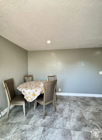 Photo 8 for MLS #2110960 at 2993 S Maple Way
