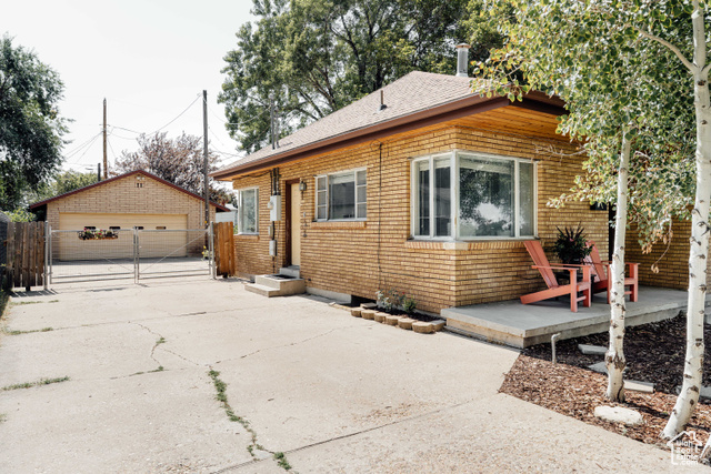 Photo 19 for MLS #2110974 at 1579 Oak St