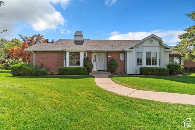 Photo 3 for MLS #2110991 at 5454 S 150 East #39