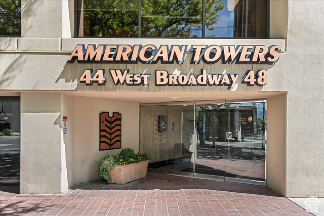 MLS #2110995 - 44 W 300 South #305S