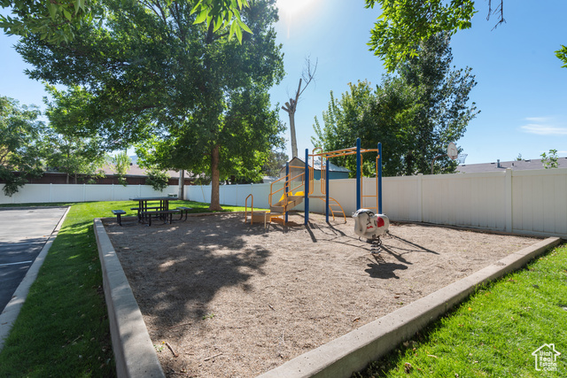 Photo 25 for MLS #2111016 at 75 N Peregrine Ln #10