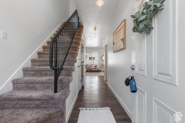 Photo 5 for MLS #2111016 at 75 N Peregrine Ln #10