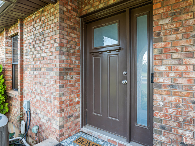 Photo 5 for MLS #2111031 at 713 S 3400 East