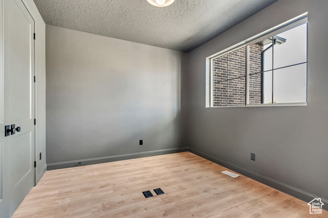 Photo 4 for MLS #2111046 at 1260 E Haviture Way