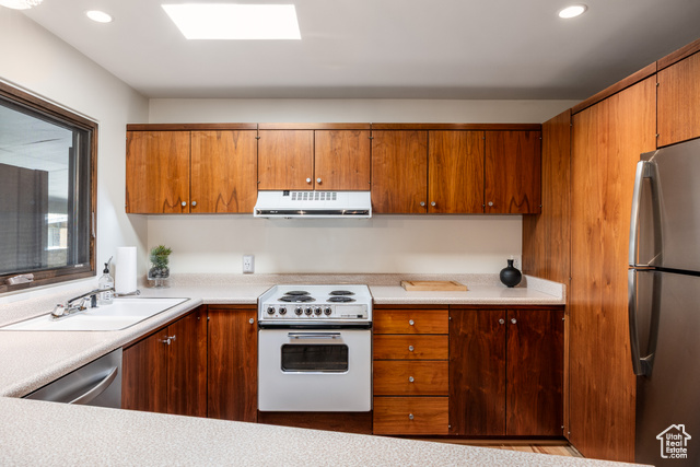 Photo 12 for MLS #2111048 at 2173 Claybourne Ave