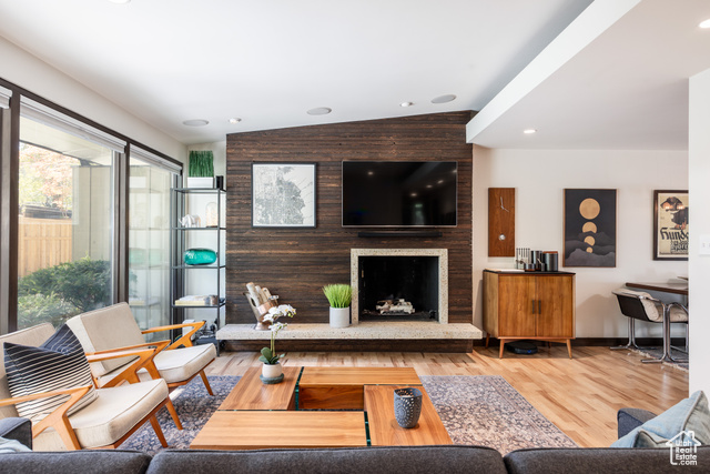 Photo 5 for MLS #2111048 at 2173 Claybourne Ave