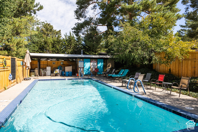 Photo 30 for MLS #2111048 at 2173 Claybourne Ave