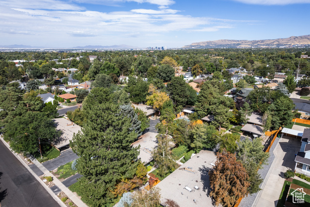 Photo 35 for MLS #2111048 at 2173 Claybourne Ave