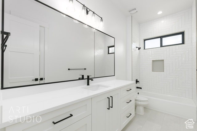 Photo 17 for MLS #2111051 at 3187 S Newport Dr