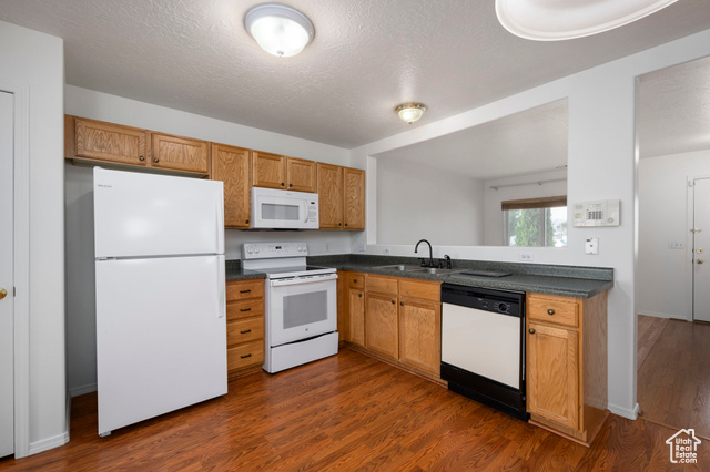 Photo 10 for MLS #2111059 at 5546 N Ardennes Way