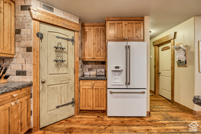 Photo 15 for MLS #2111078 at 131 S Taylor Ave