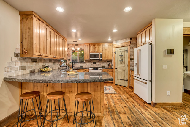 Photo 12 for MLS #2111078 at 131 S Taylor Ave