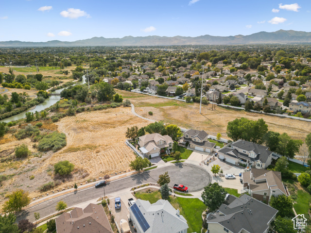 Photo 106 - 889 W Rockhill Point Cv, Taylorsville UT 84123