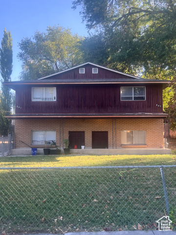 MLS #2111117 - 841 E Whitemaple Way