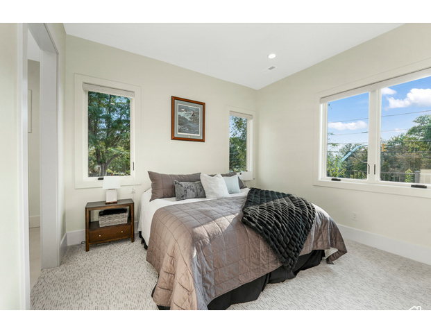 Photo 34 - 4881 S Holladay Blvd, Holladay UT 84117