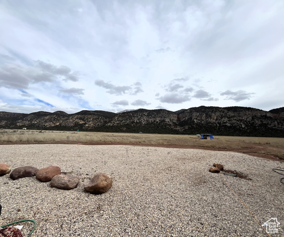 1913 S BADGER WAY, New Harmony UT 84757