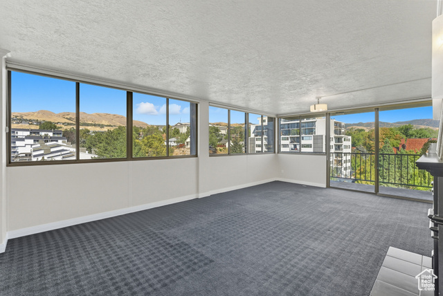 Photo 4 for MLS #2111156 at 241 N Vine St #802E