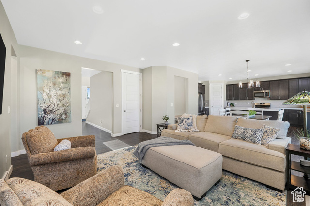 Photo 3 for MLS #2111231 at 2413 N Eurasian Crane Rd