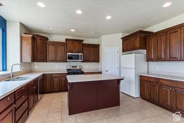 Photo 9 - 2008 E Redtail Way, Layton UT 84040