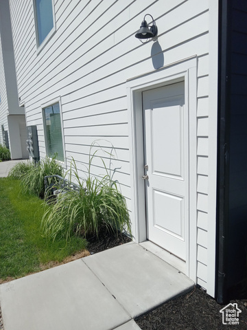 Photo 2 for MLS #2111334 at 238 W Paramount Ave #102