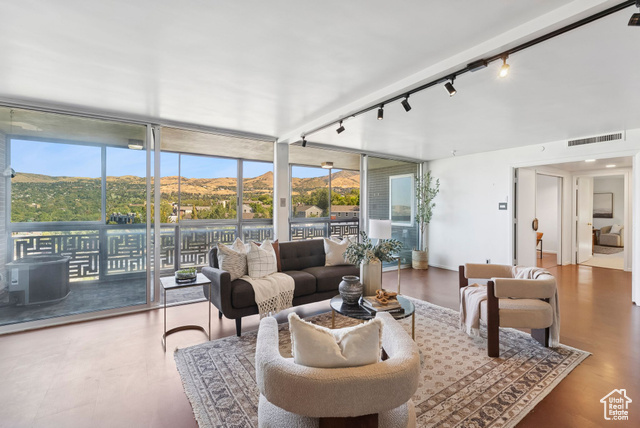 MLS #2111359                     located at 515 S 1000 East #504,
                     Salt Lake City, UT