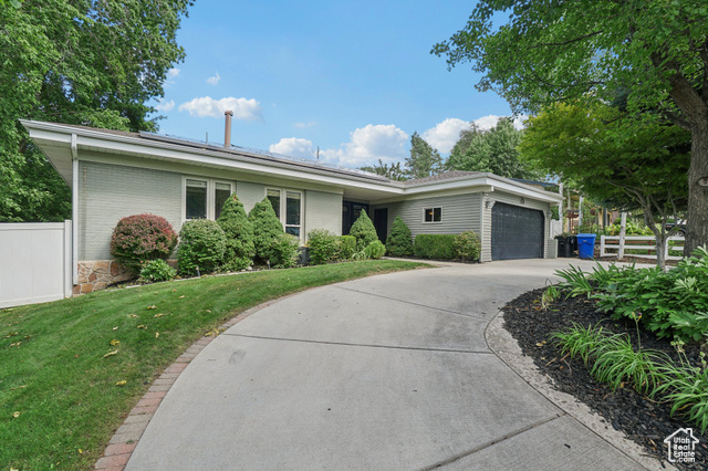 2451 E MURRAY HOLLADAY RD, Holladay UT 84117
