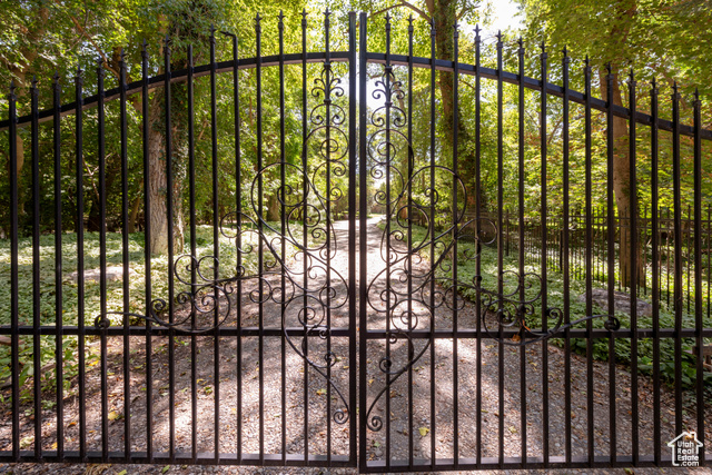 Photo 2 - 2318 E Walker Ln, Holladay UT 84117