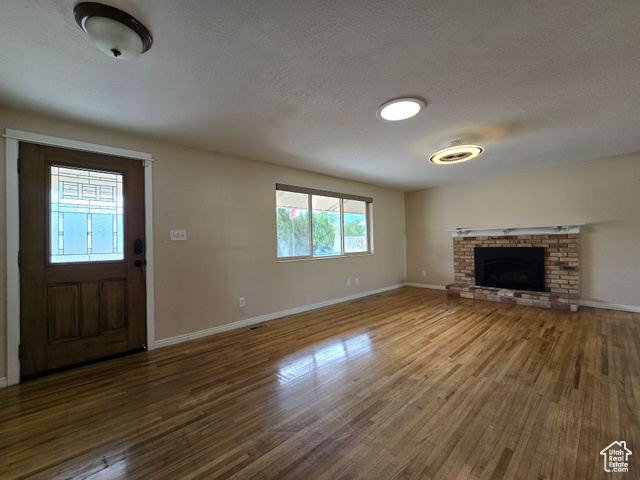 Photo 11 for MLS #2111418 at 5860 Kingston Way