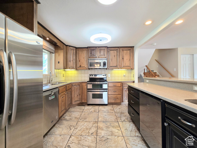 Photo 6 for MLS #2111418 at 5860 Kingston Way