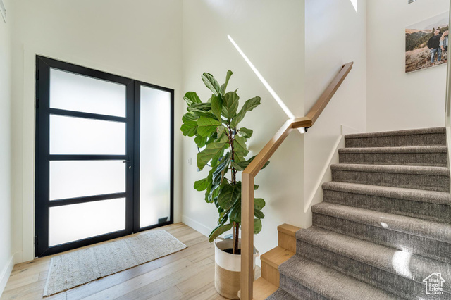 Photo 5 for MLS #2111445 at 578 N Locust Ave
