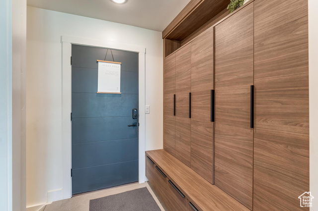 Photo 13 for MLS #2111445 at 578 N Locust Ave
