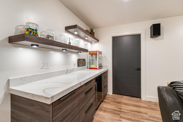 Photo 25 for MLS #2111445 at 578 N Locust Ave