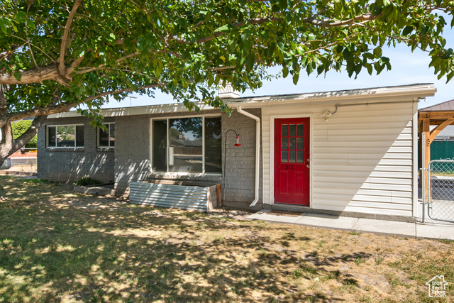 Photo 2 for MLS #2111464 at 3111 S Beaver St