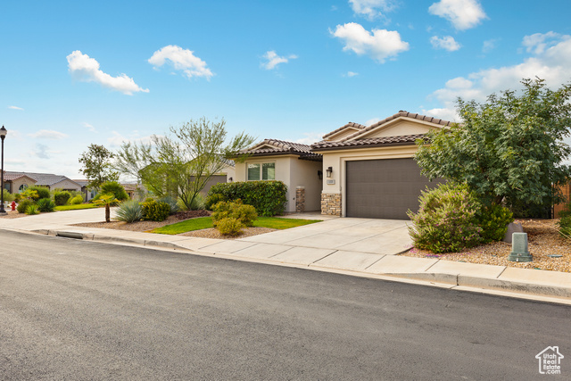 MLS #2111475                     located at 133 W White Pearl Dr,
                     Washington, UT