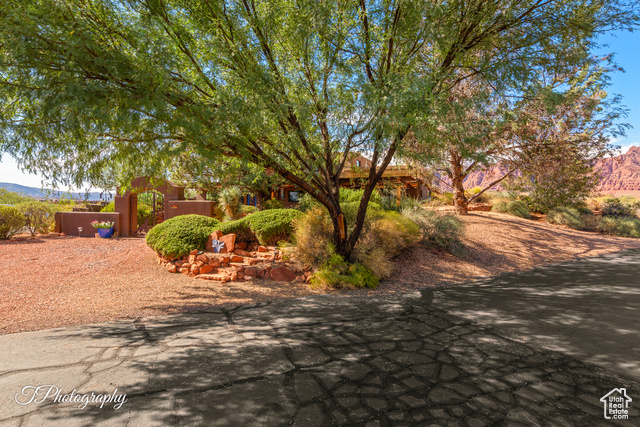 Photo 3 for MLS #2111497 at 888 N Coyote Gulch Ct