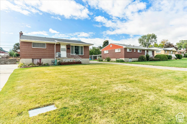 Photo 3 for MLS #2111526 at 5485 W Paulette Ave