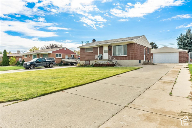 Photo 4 for MLS #2111526 at 5485 W Paulette Ave