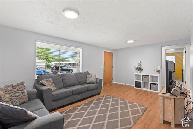 Photo 8 for MLS #2111562 at 2791 S 3050 West