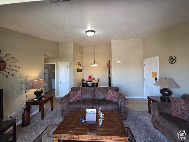 Photo 2 for MLS #2111585 at 2511 Redcliff Rd #1J