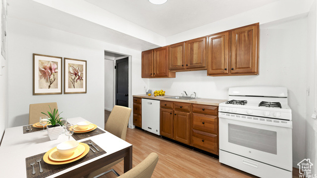 Photo 6 for MLS #2111592 at 3864 S Quincy #119
