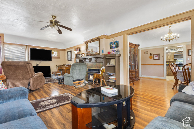 Photo 4 for MLS #2111595 at 393 E Center