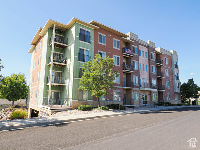 Photo 2 for MLS #2111602 at 194 Albion Village Way #402