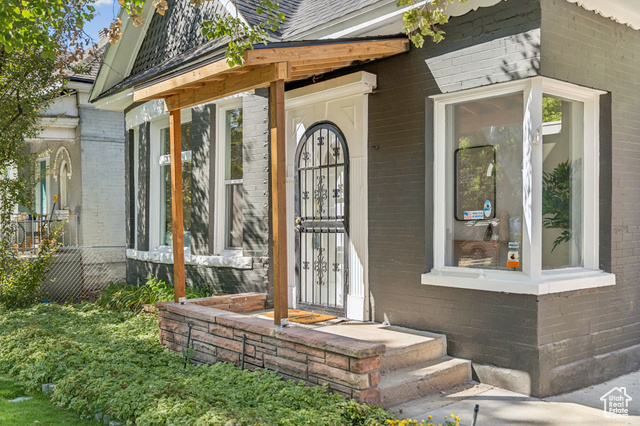 Photo 4 for MLS #2111607 at 624 S 600 East