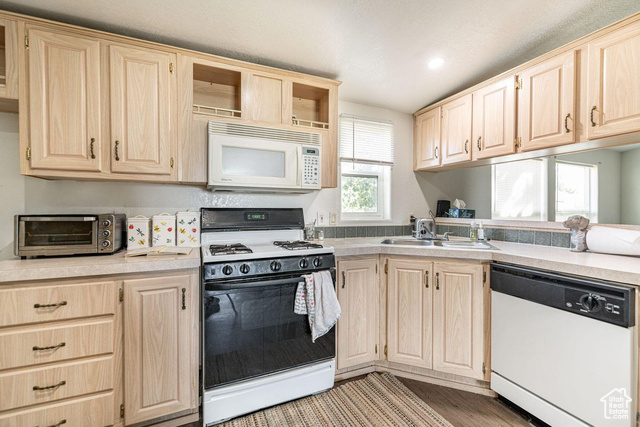 Photo 6 for MLS #2111622 at 780 W 1125 North #46