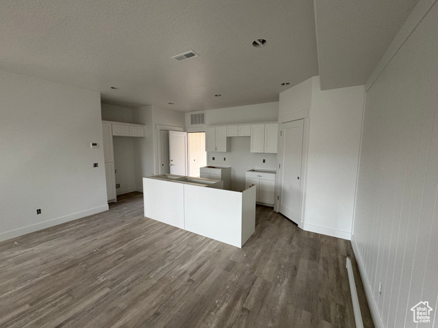 Photo 4 for MLS #2111632 at 2732 S Allison Way #214