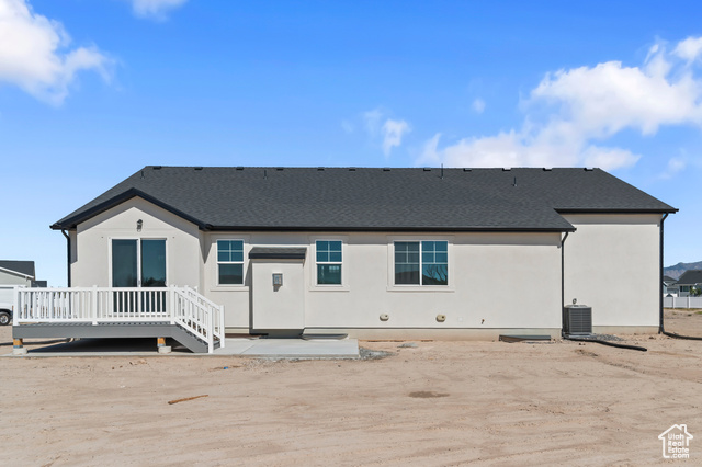 Photo 5 for MLS #2111651 at 3027 W 2600 North