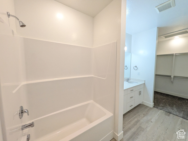 Photo 15 for MLS #2111668 at 139 E 550 North #B302