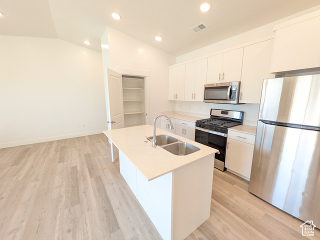 Photo 2 for MLS #2111668 at 139 E 550 North #B302