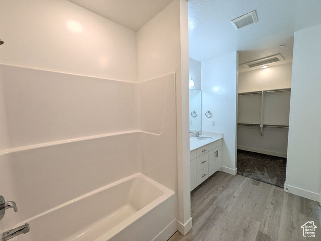 Photo 13 for MLS #2111668 at 139 E 550 North #B302