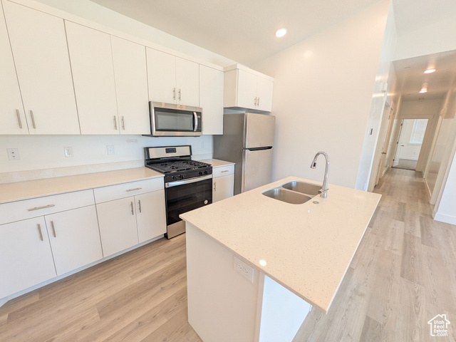 Photo 3 for MLS #2111668 at 139 E 550 North #B302